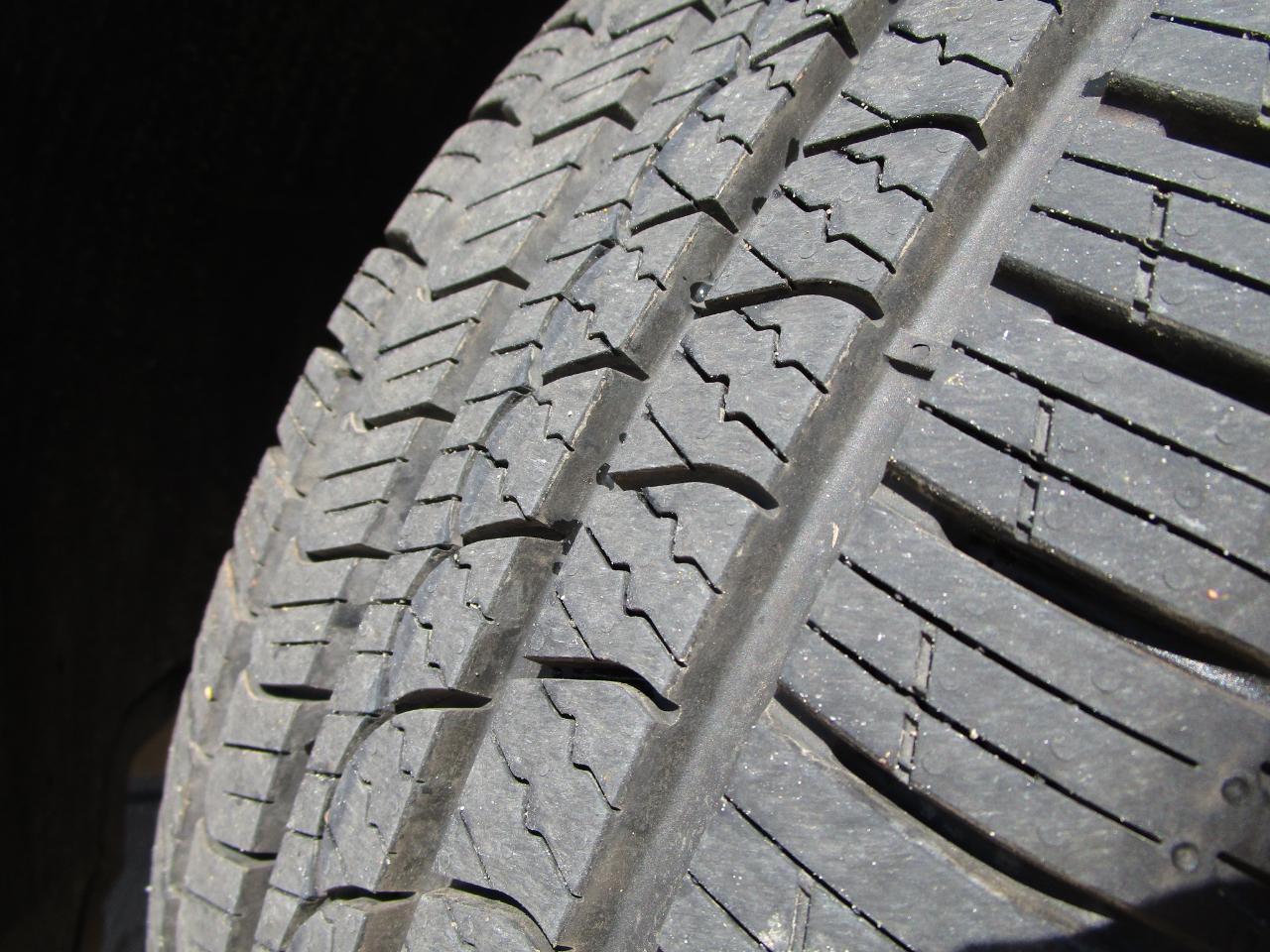 Dodge Charger 4dr Sdn R/T RWD 2009