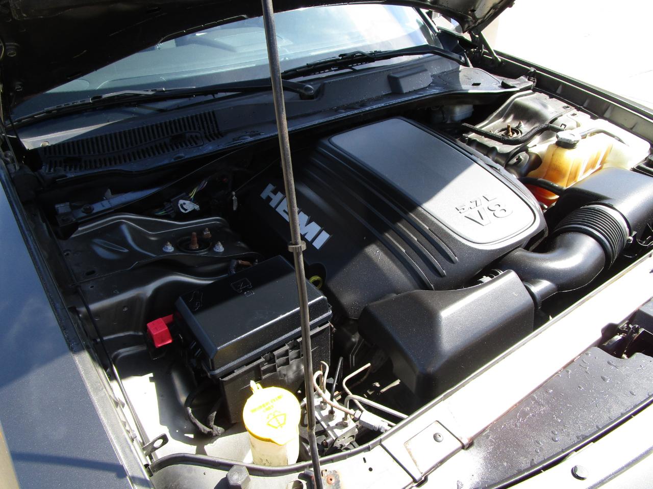 Dodge Charger 4dr Sdn R/T RWD 2009