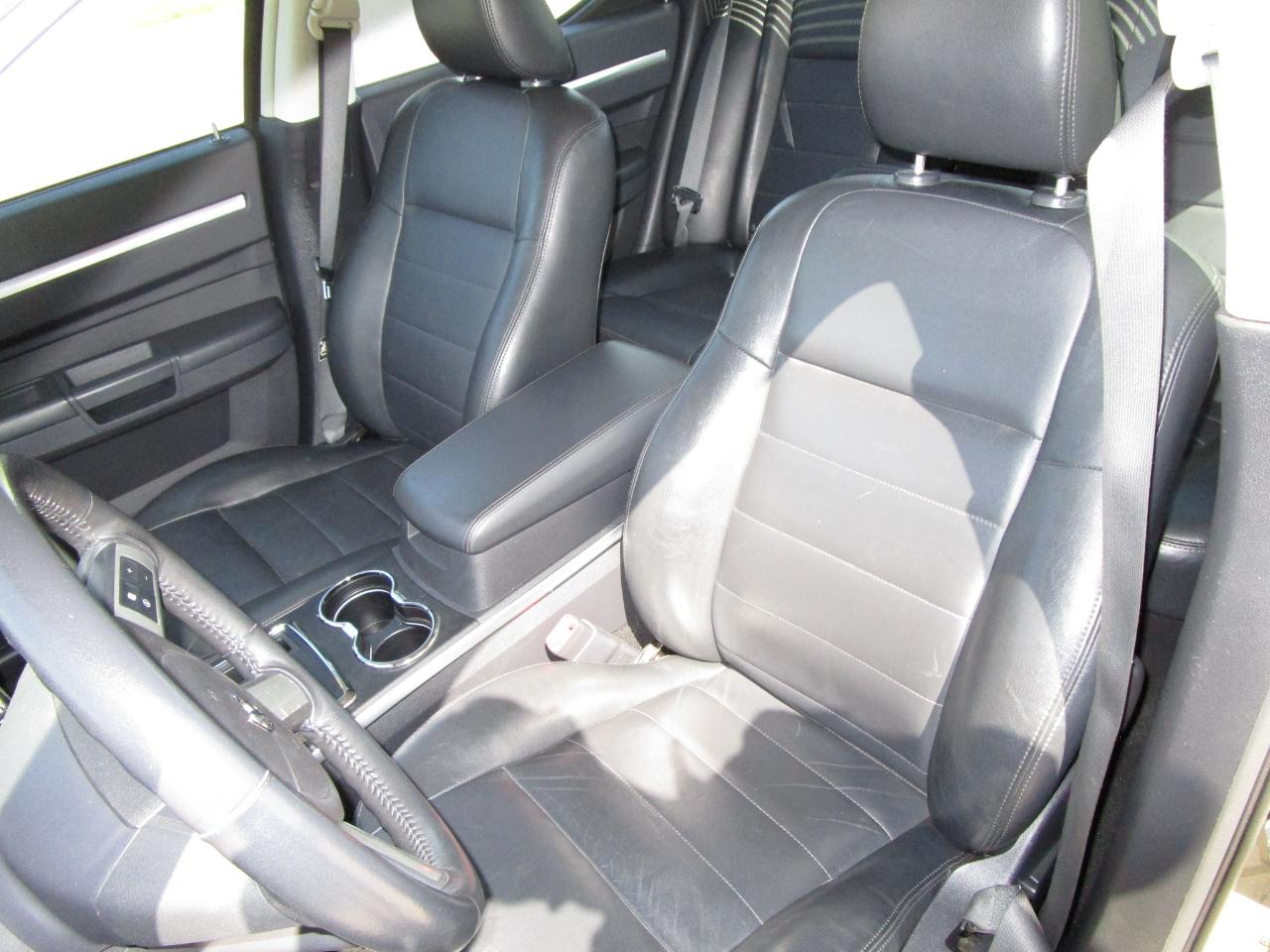 Dodge Charger 4dr Sdn R/T RWD 2009