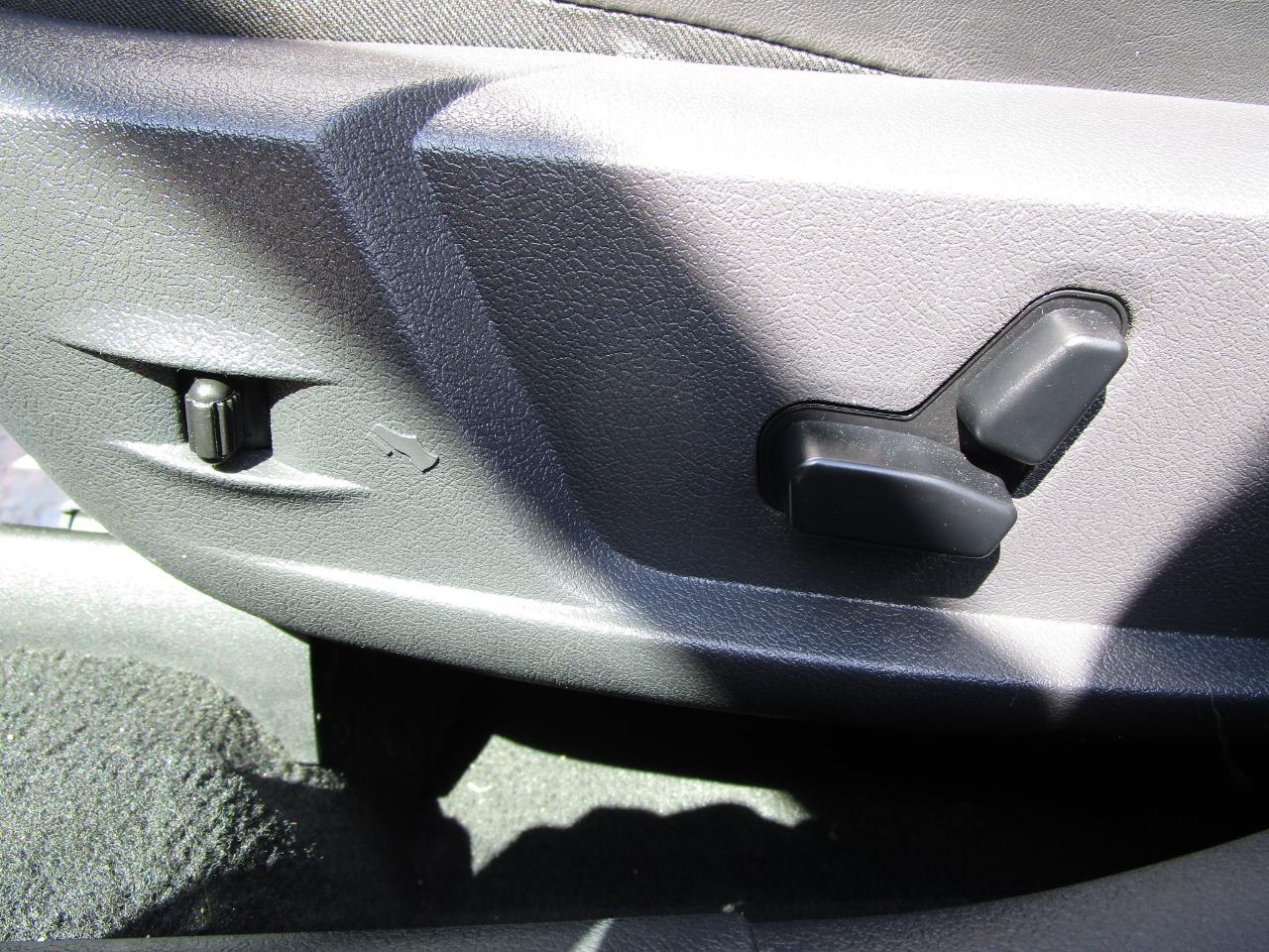 Dodge Charger 4dr Sdn R/T RWD 2009