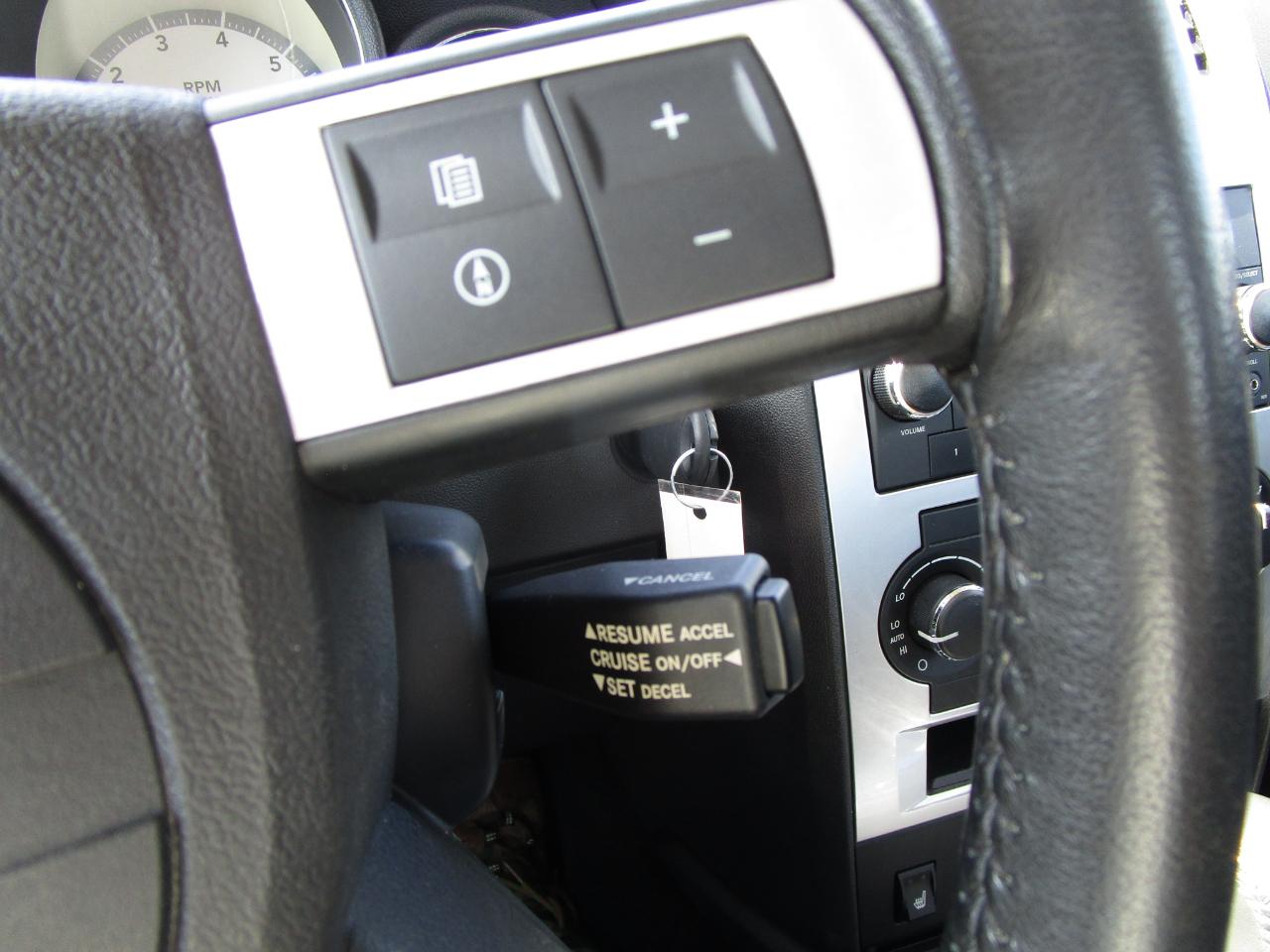 Dodge Charger 4dr Sdn R/T RWD 2009