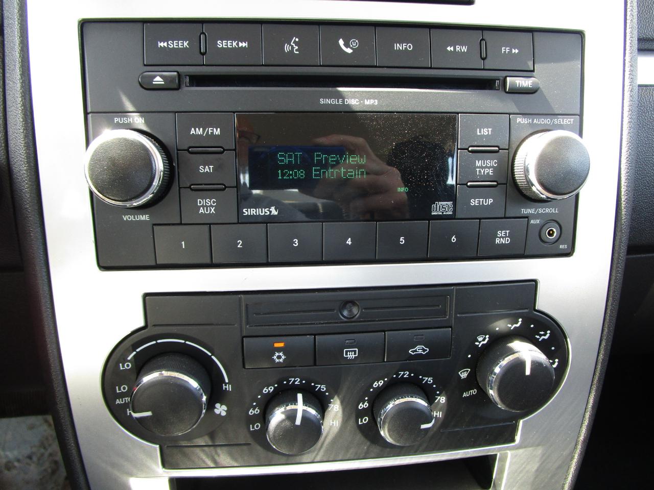 Dodge Charger 4dr Sdn R/T RWD 2009