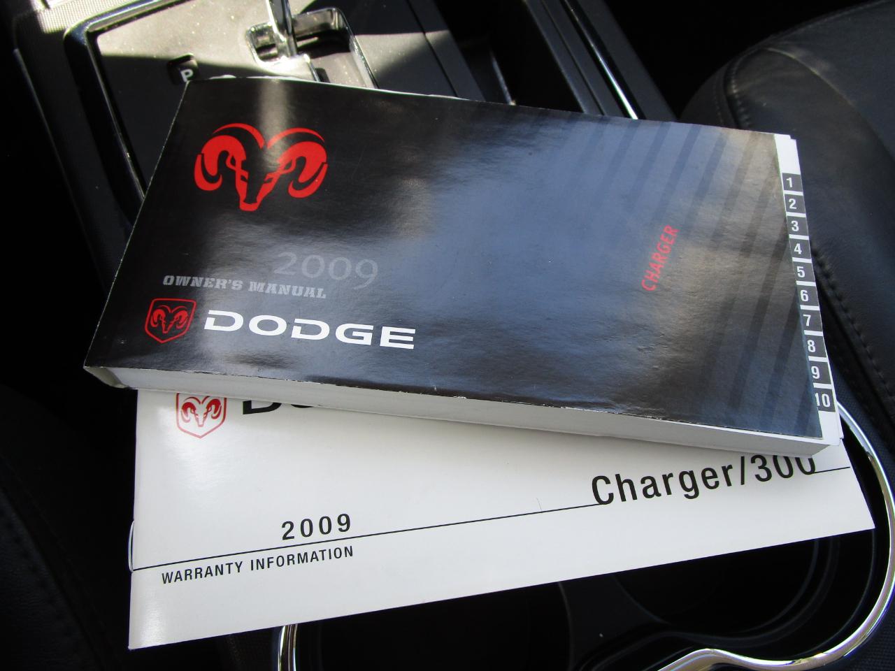 Dodge Charger 4dr Sdn R/T RWD 2009