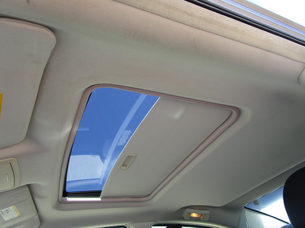 Dodge Charger 4dr Sdn R/T RWD 2009