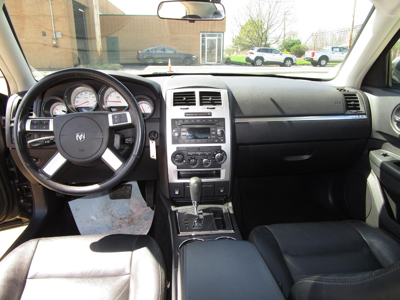 Dodge Charger 4dr Sdn R/T RWD 2009