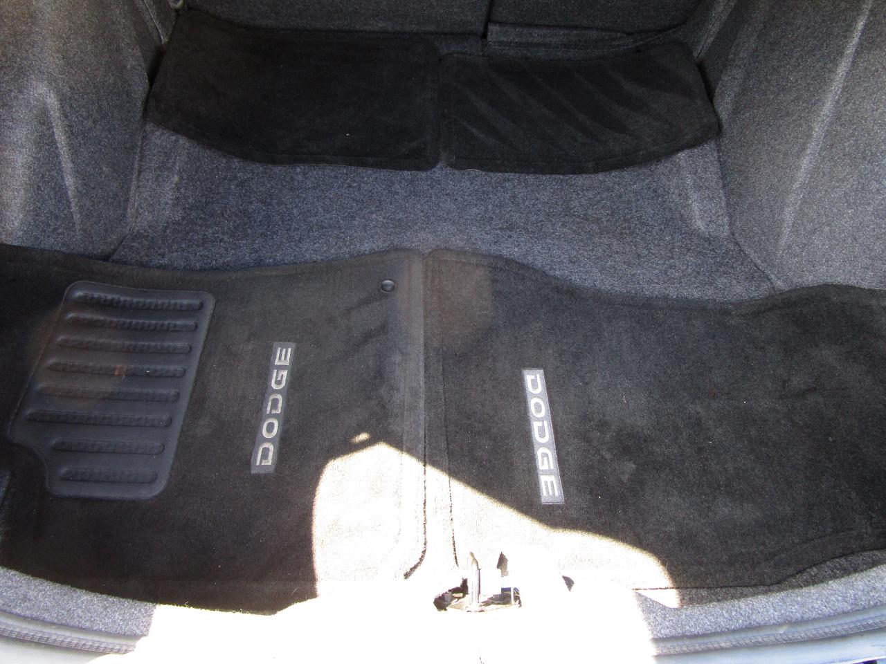 Dodge Charger 4dr Sdn R/T RWD 2009