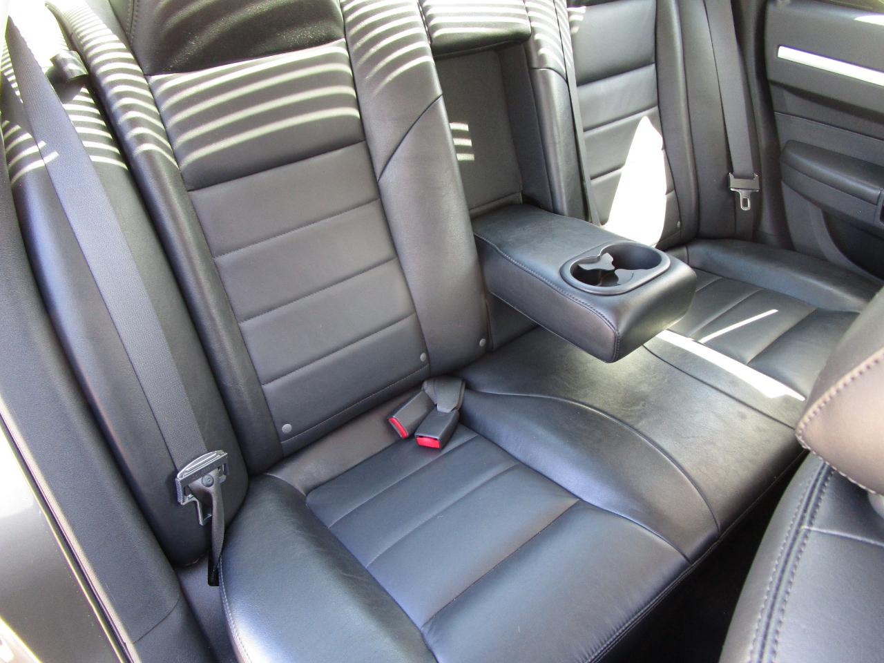 Dodge Charger 4dr Sdn R/T RWD 2009