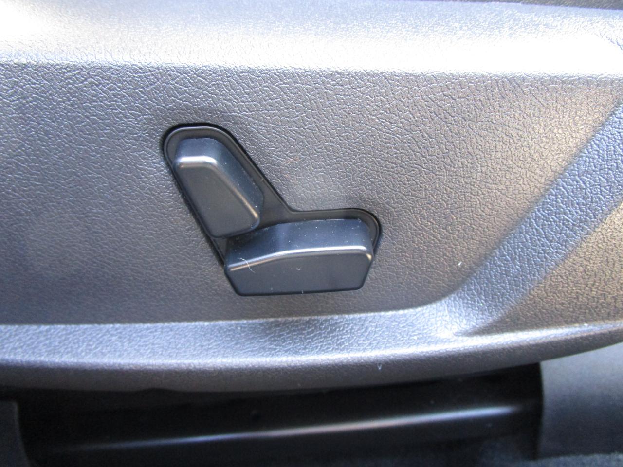 Dodge Charger 4dr Sdn R/T RWD 2009