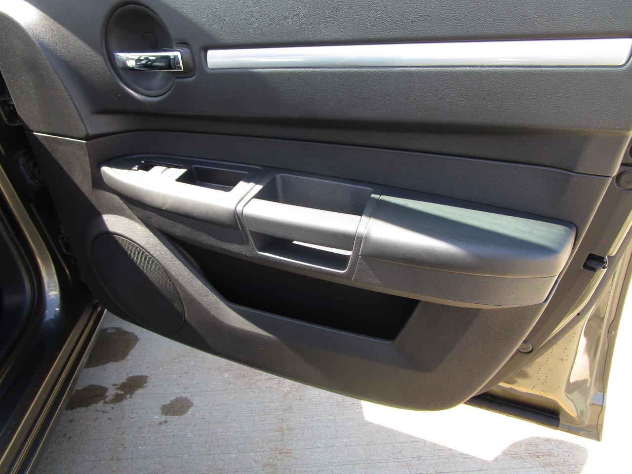 Dodge Charger 4dr Sdn R/T RWD 2009