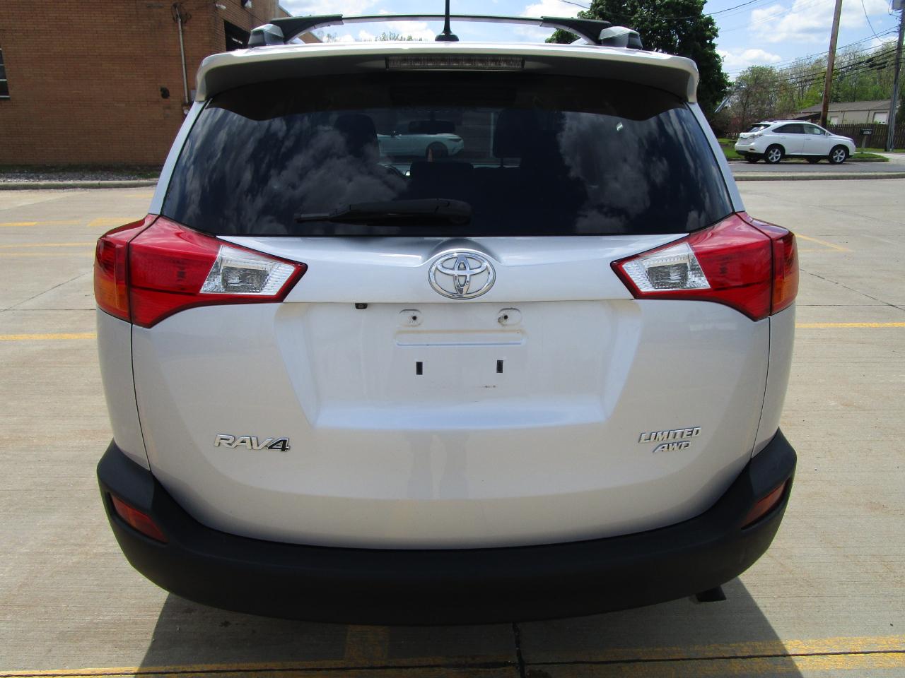 Toyota RAV4 AWD 4dr Limited (Natl) 2015