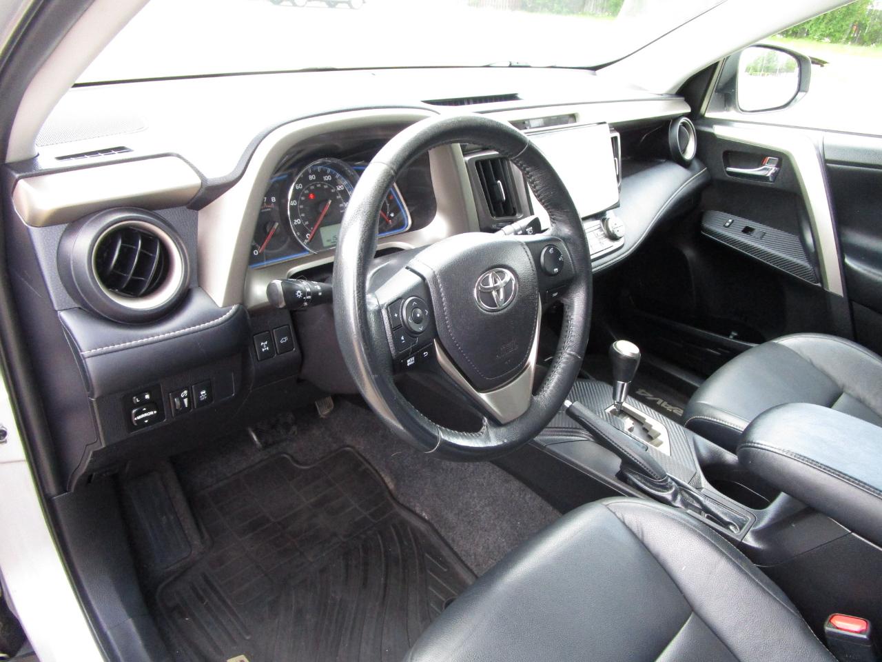 Toyota RAV4 AWD 4dr Limited (Natl) 2015