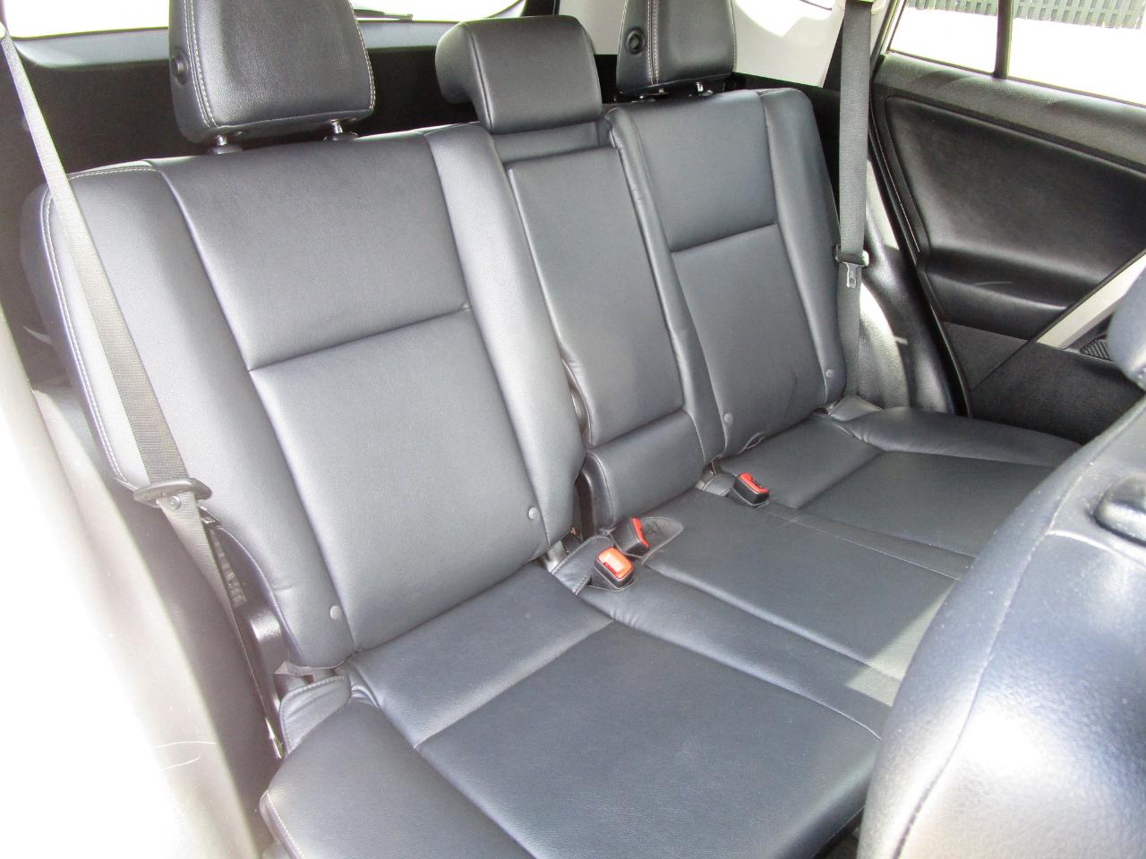 Toyota RAV4 AWD 4dr Limited (Natl) 2015
