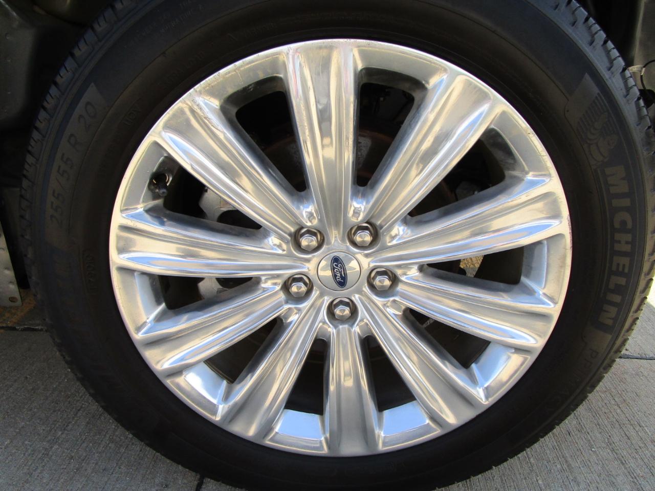 Ford Explorer Limited 4WD 2022