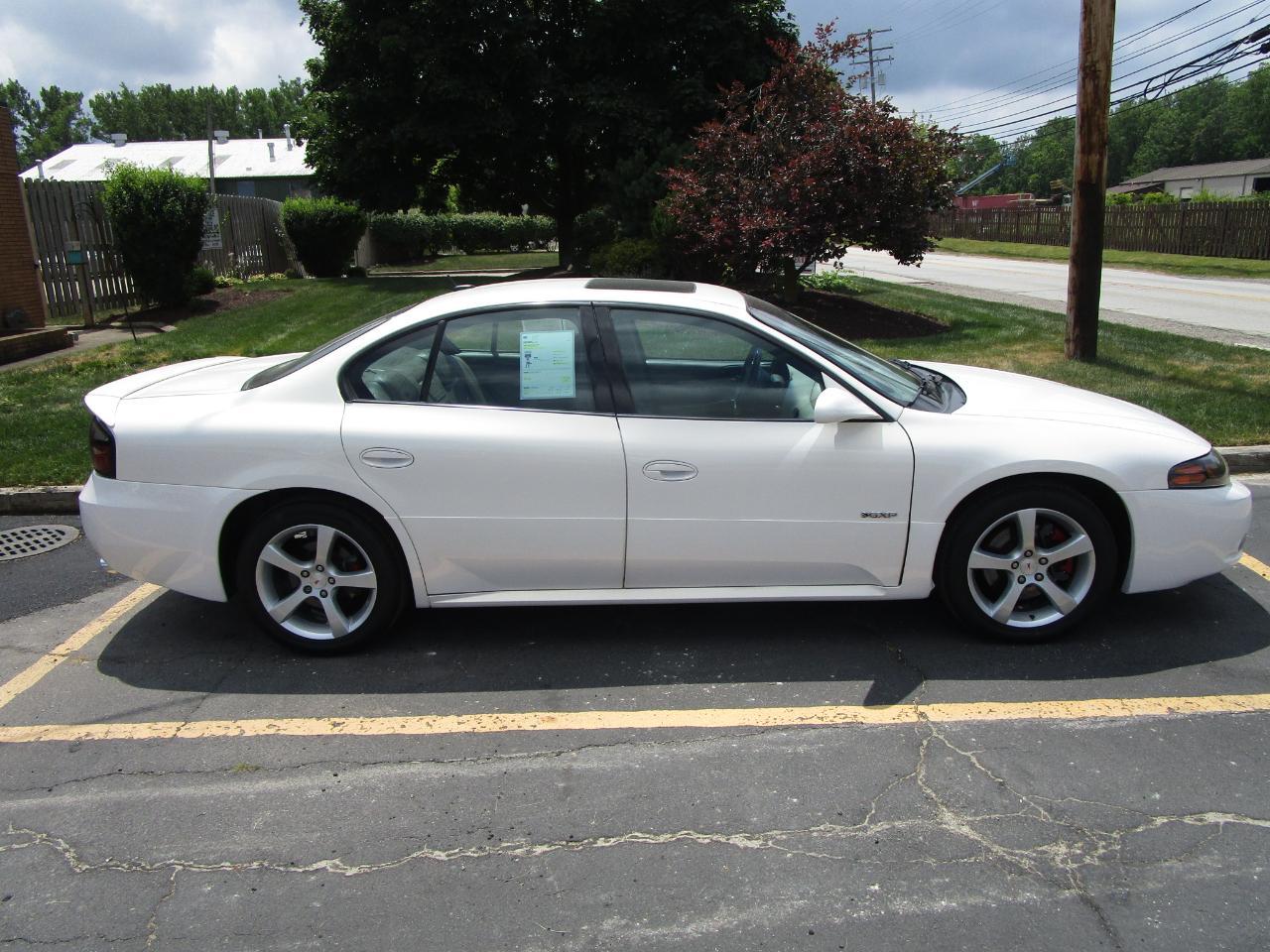 Pontiac Bonneville 4dr Sdn GXP 2005