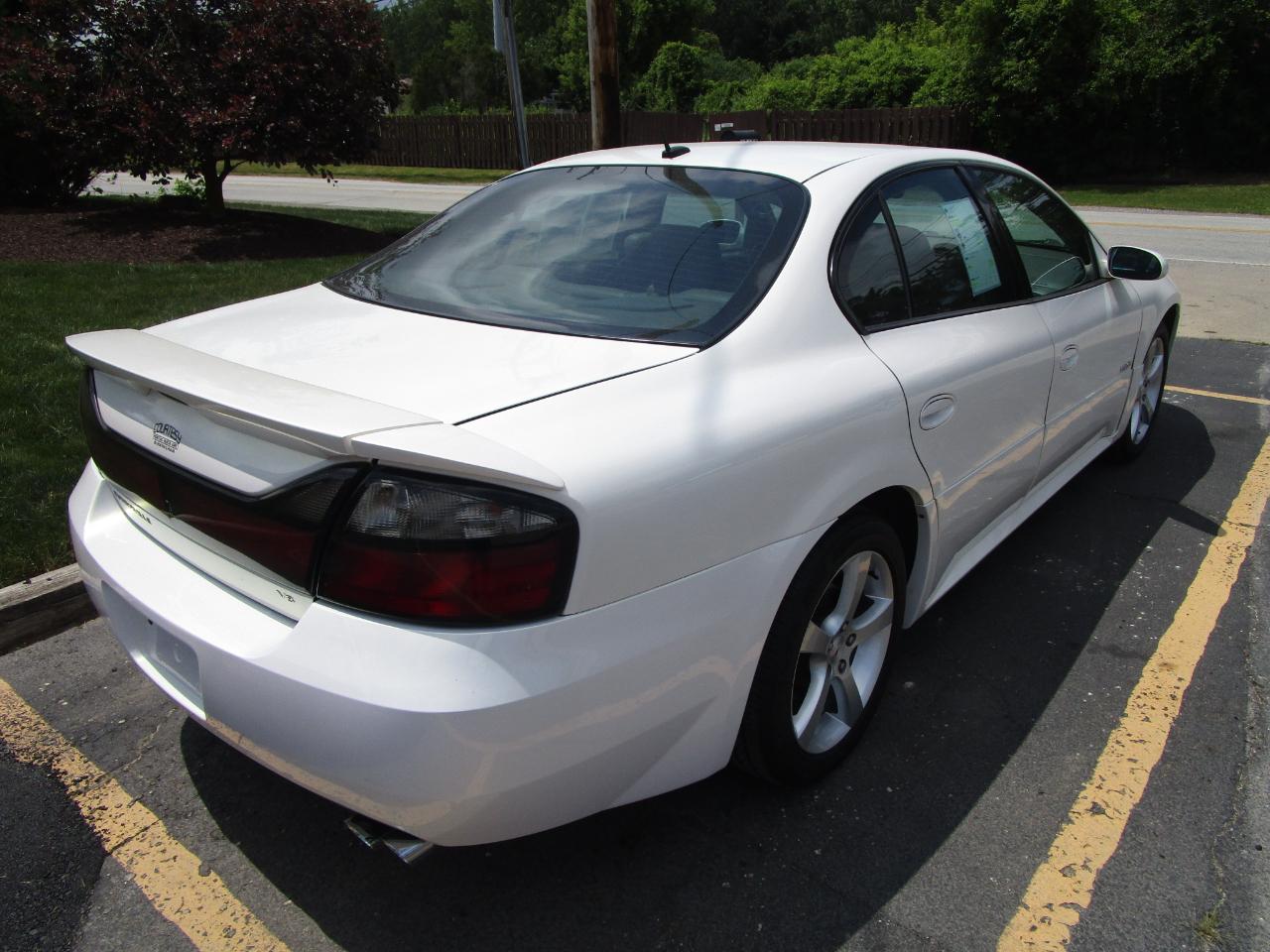 Pontiac Bonneville 4dr Sdn GXP 2005