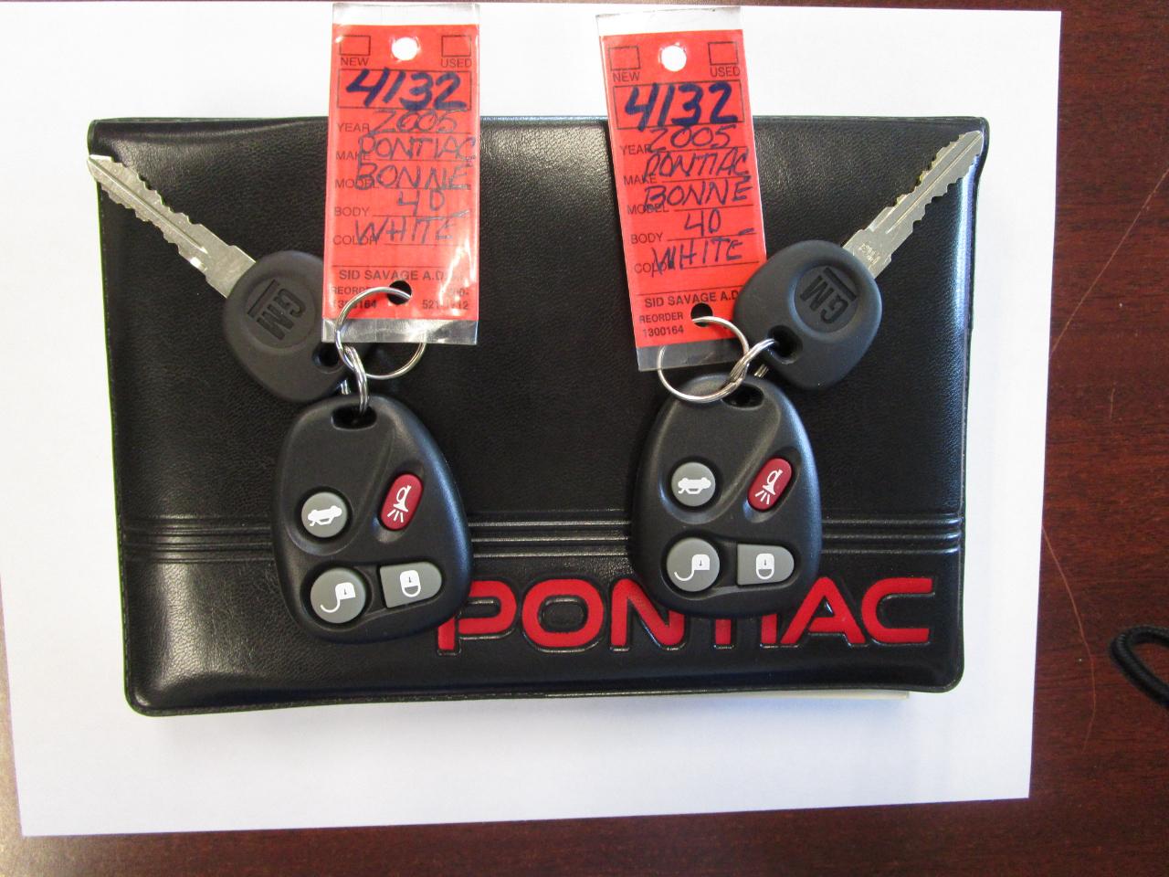 Pontiac Bonneville 4dr Sdn GXP 2005