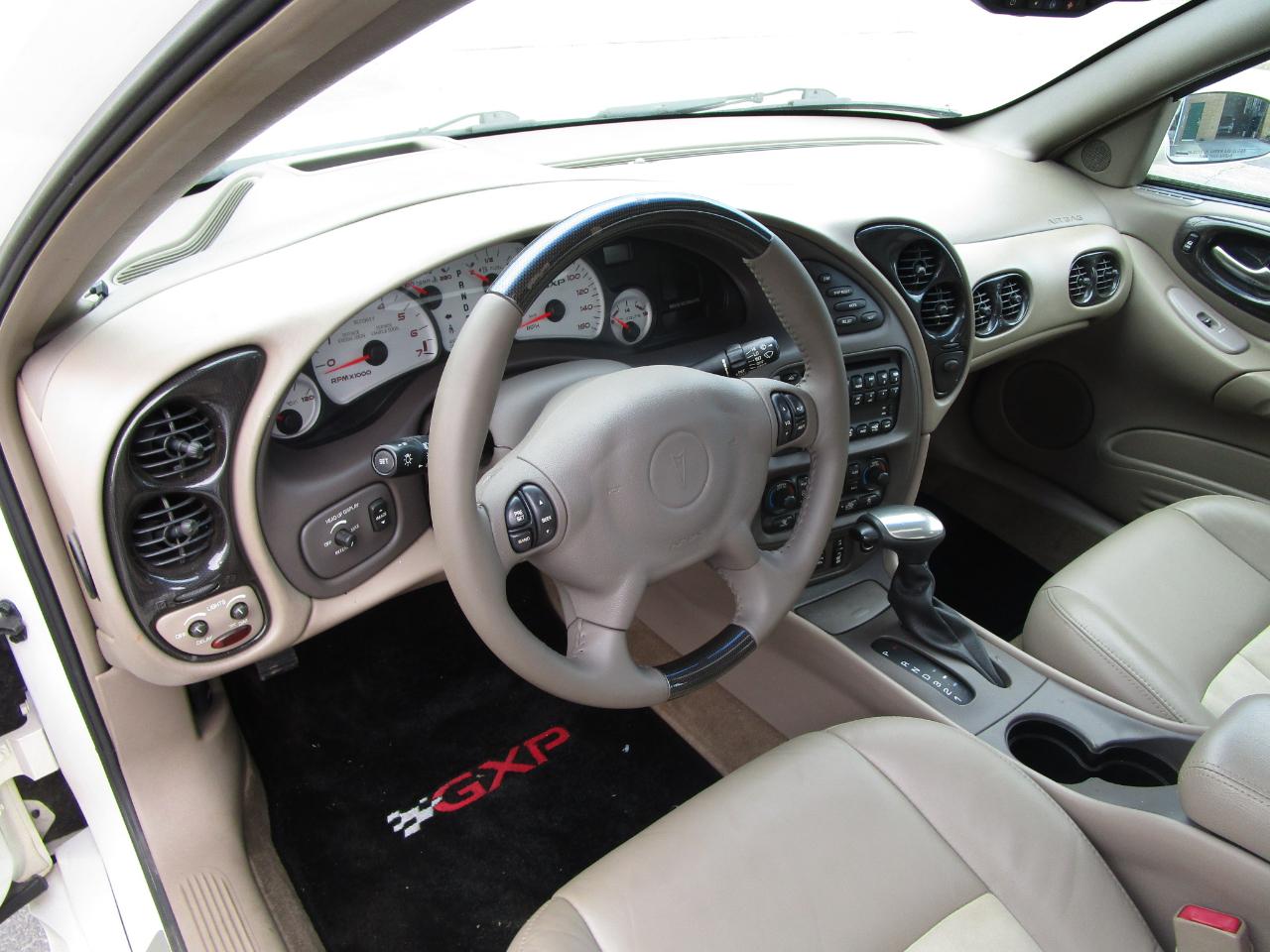 Pontiac Bonneville 4dr Sdn GXP 2005