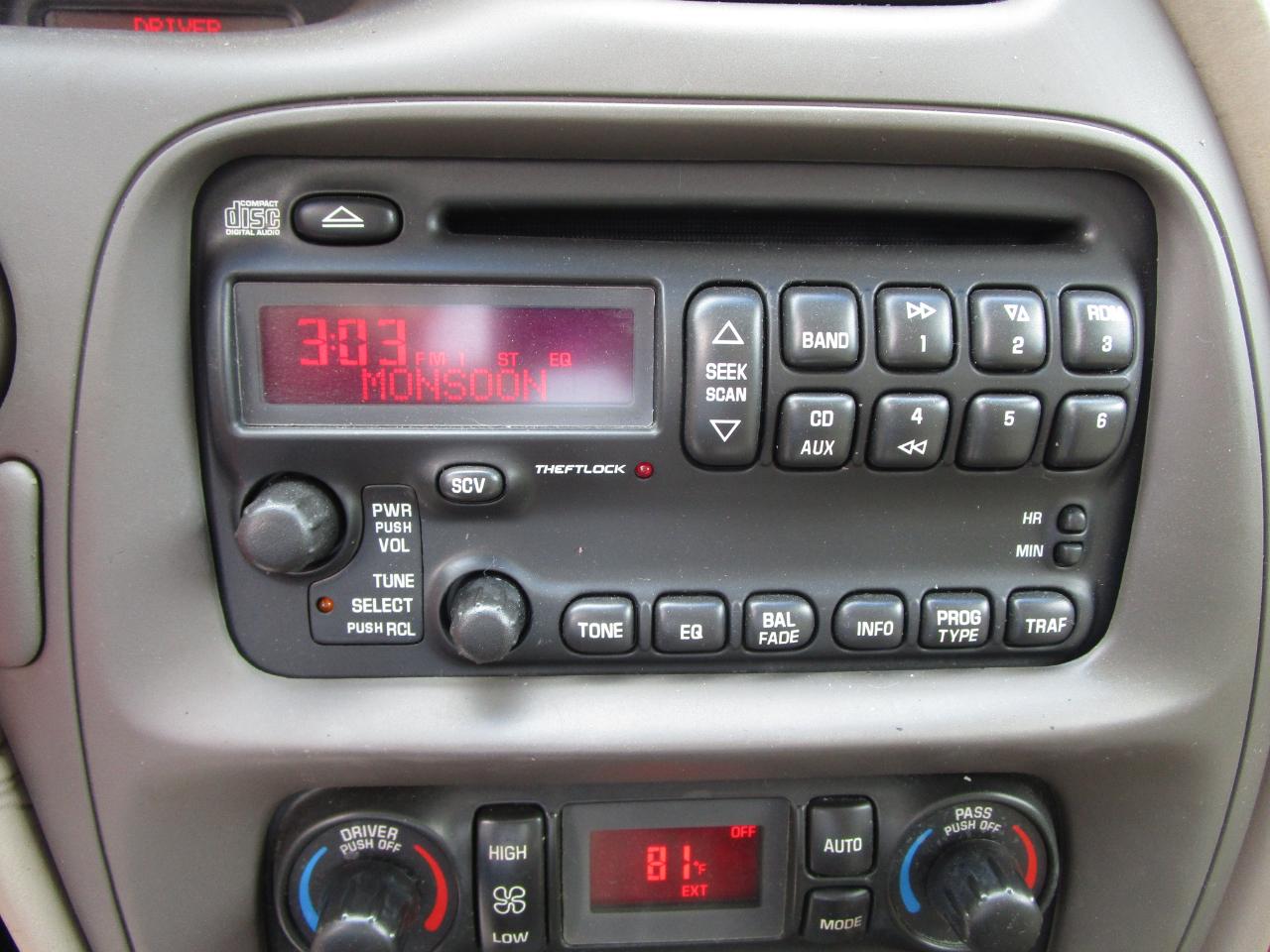 Pontiac Bonneville 4dr Sdn GXP 2005