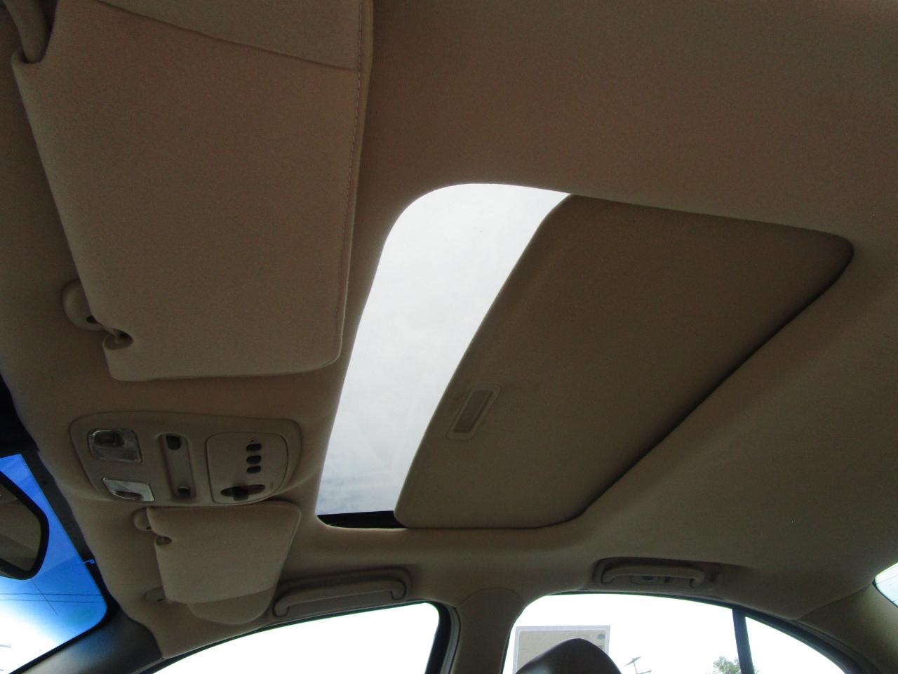 Pontiac Bonneville 4dr Sdn GXP 2005