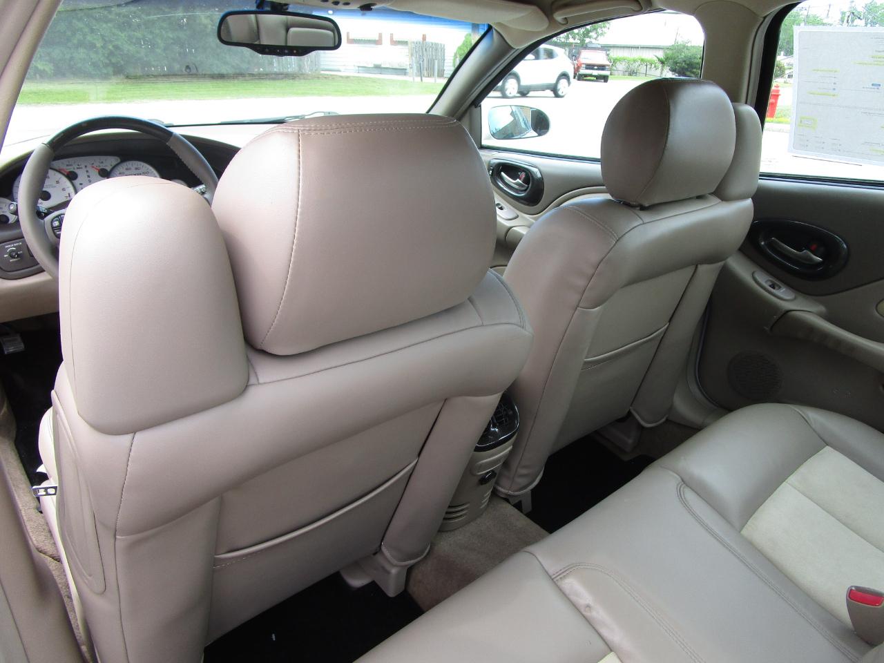 Pontiac Bonneville 4dr Sdn GXP 2005