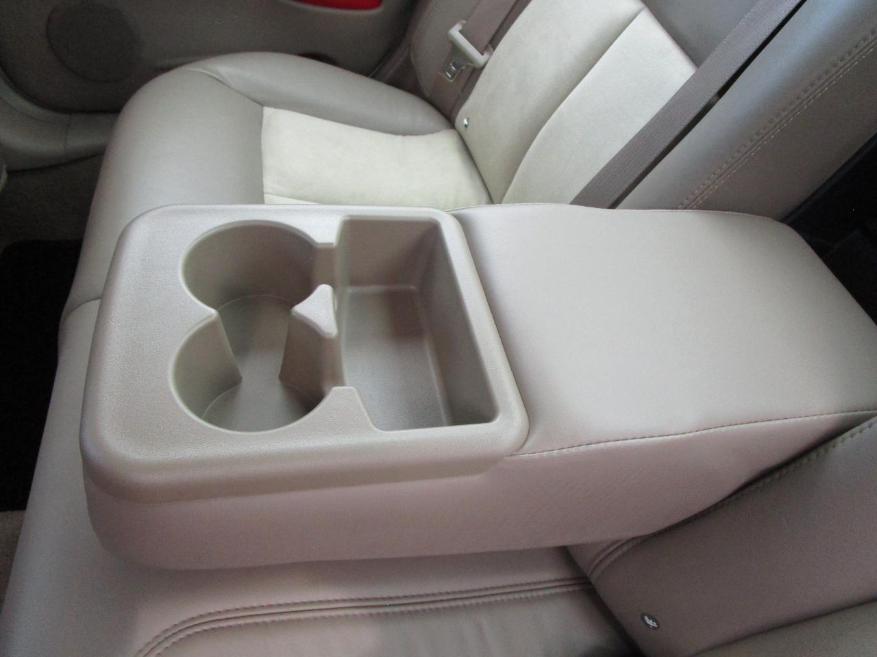 Pontiac Bonneville 4dr Sdn GXP 2005