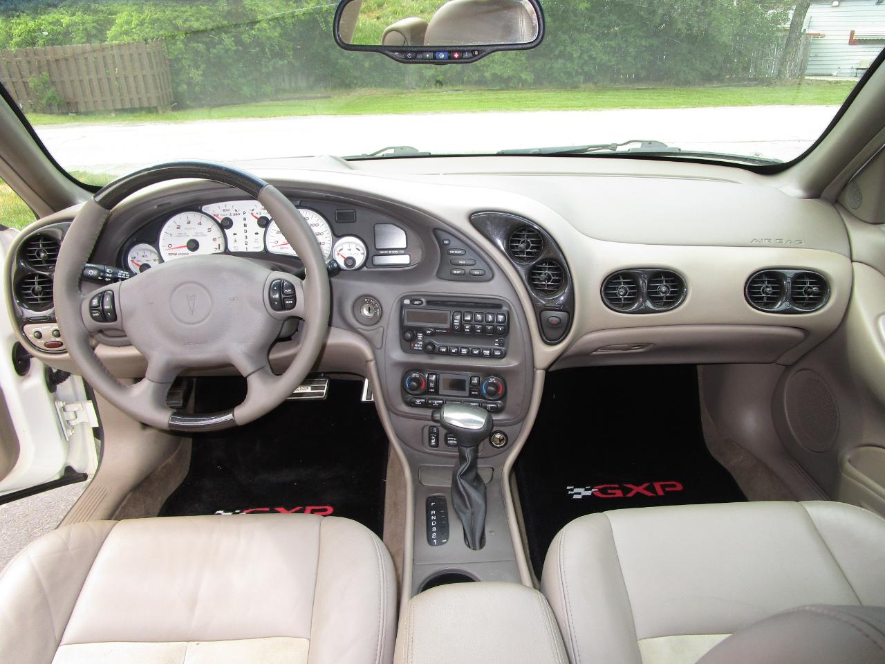 Pontiac Bonneville 4dr Sdn GXP 2005