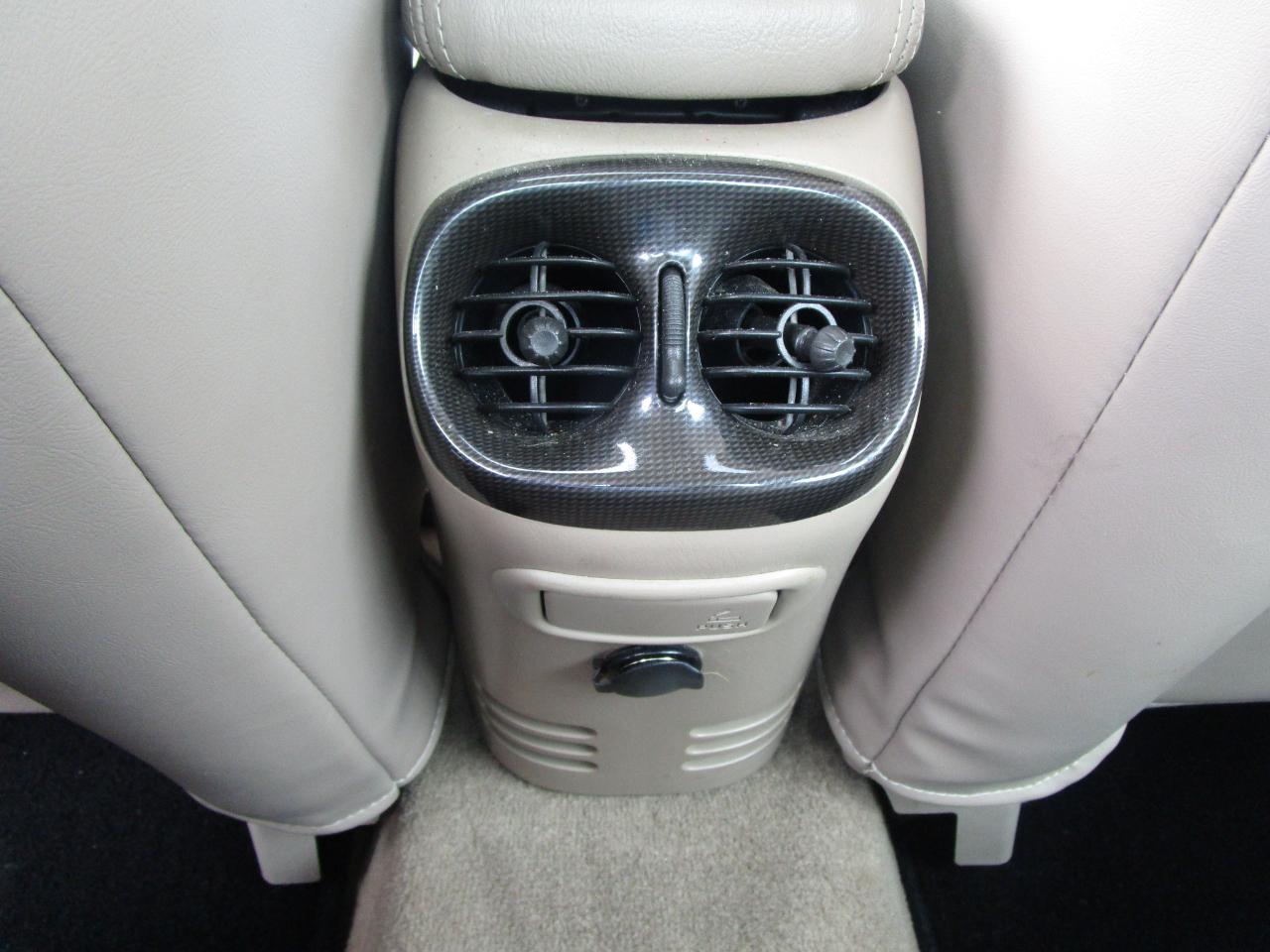 Pontiac Bonneville 4dr Sdn GXP 2005