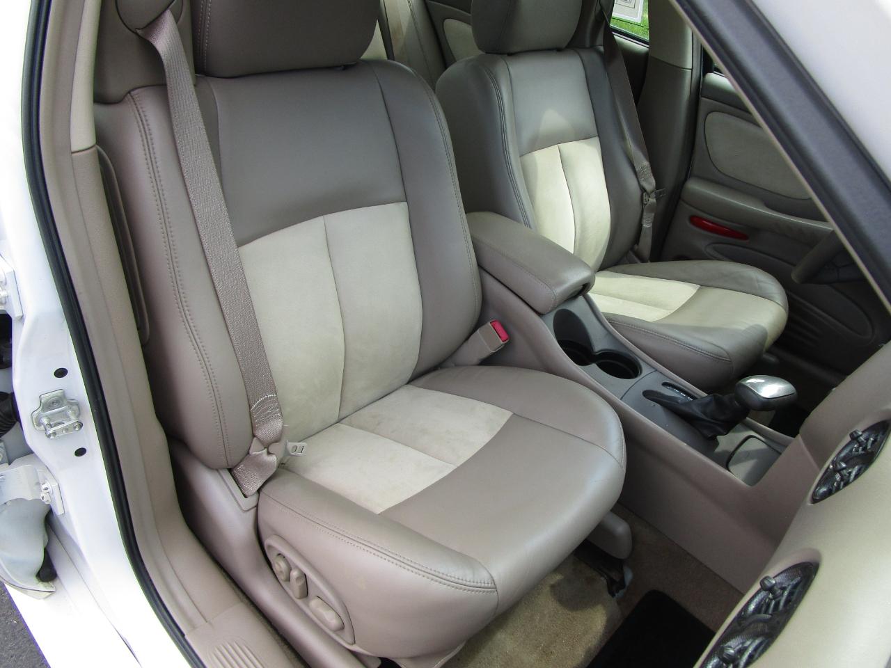 Pontiac Bonneville 4dr Sdn GXP 2005