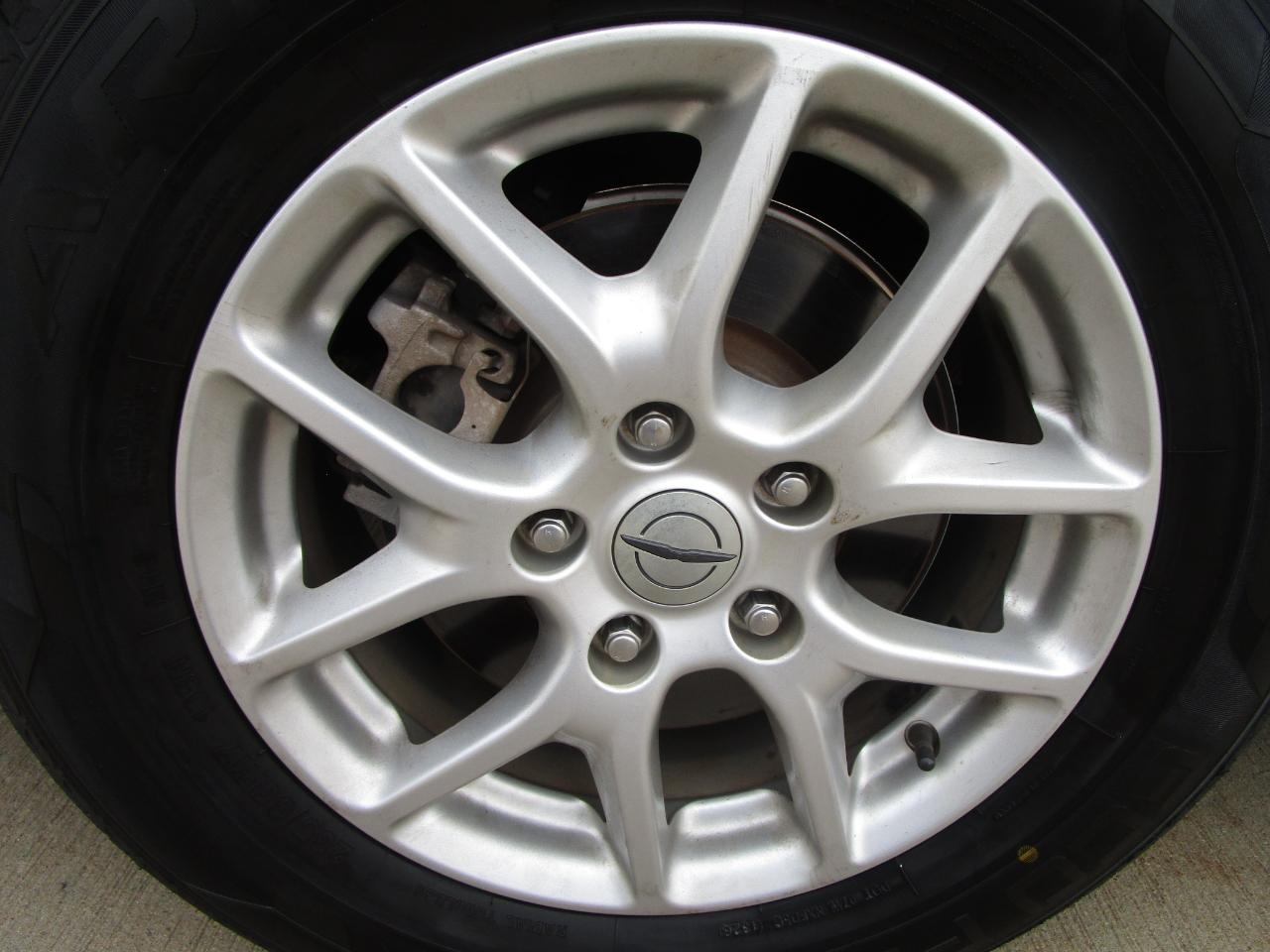 Chrysler Pacifica Touring FWD 2023