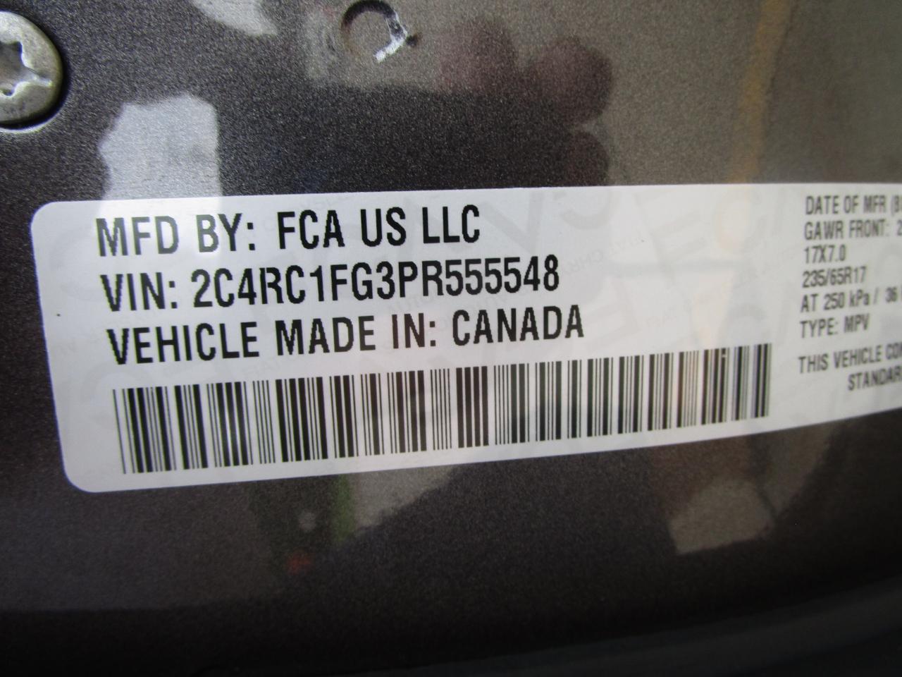 Chrysler Pacifica Touring FWD 2023