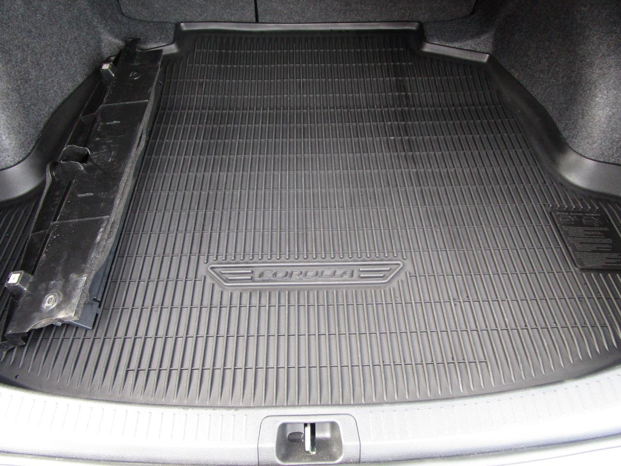Toyota Corolla LE CVT (Natl) 2025