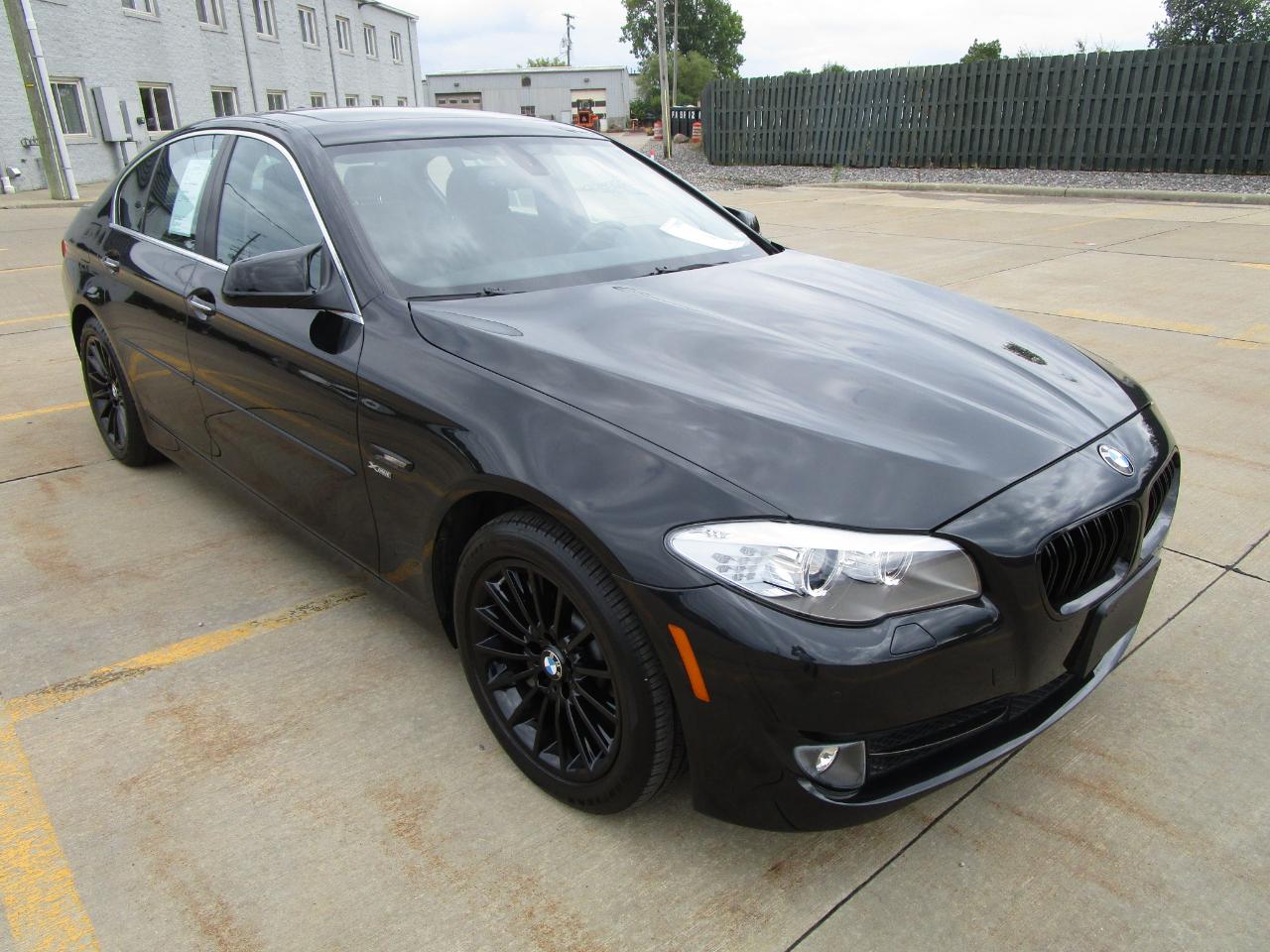 BMW 5 Series 4dr Sdn 535i xDrive AWD 2011