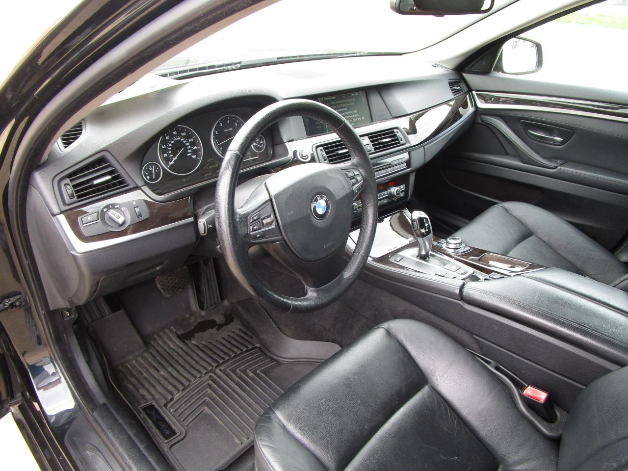 BMW 5 Series 4dr Sdn 535i xDrive AWD 2011