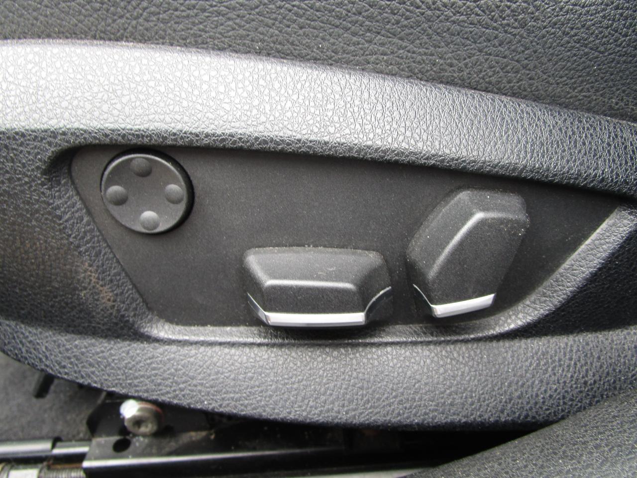 BMW 5 Series 4dr Sdn 535i xDrive AWD 2011