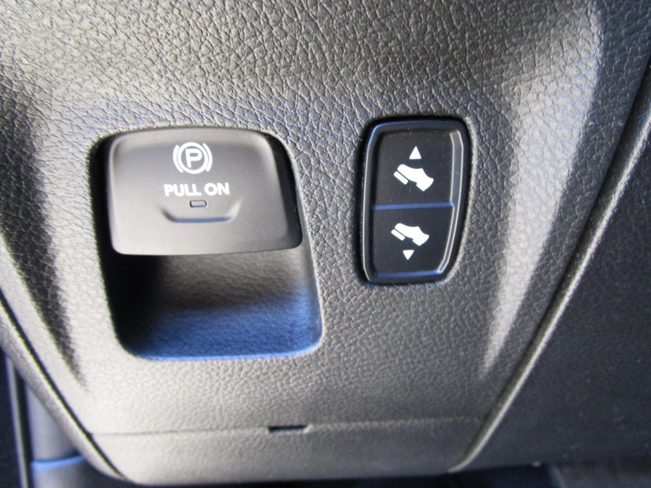 RAM 1500 Big Horn/Lone Star 4x4 Crew Cab 5'7" Box 2019