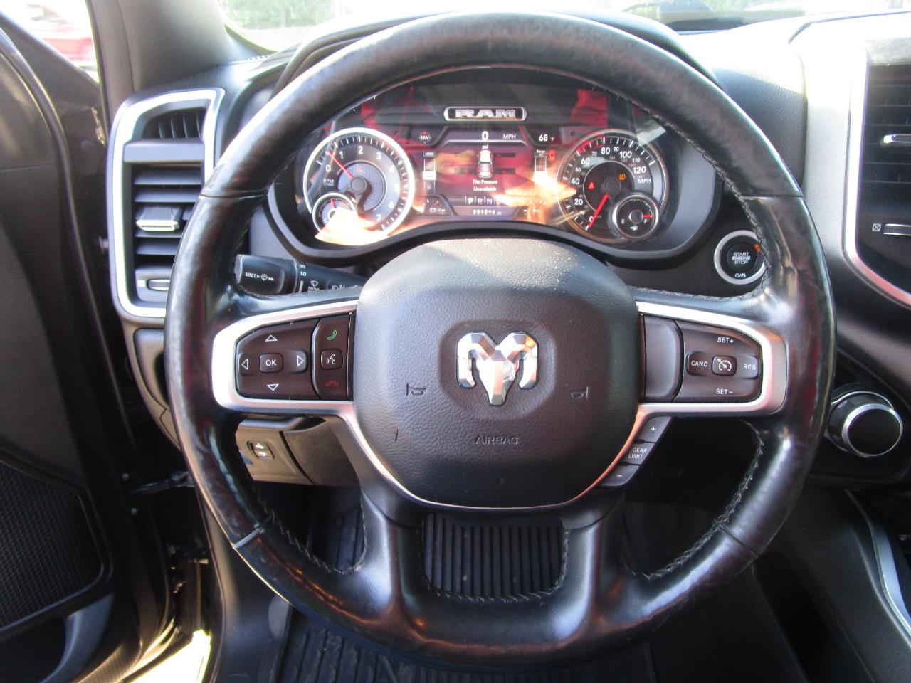 RAM 1500 Big Horn/Lone Star 4x4 Crew Cab 5'7" Box 2019