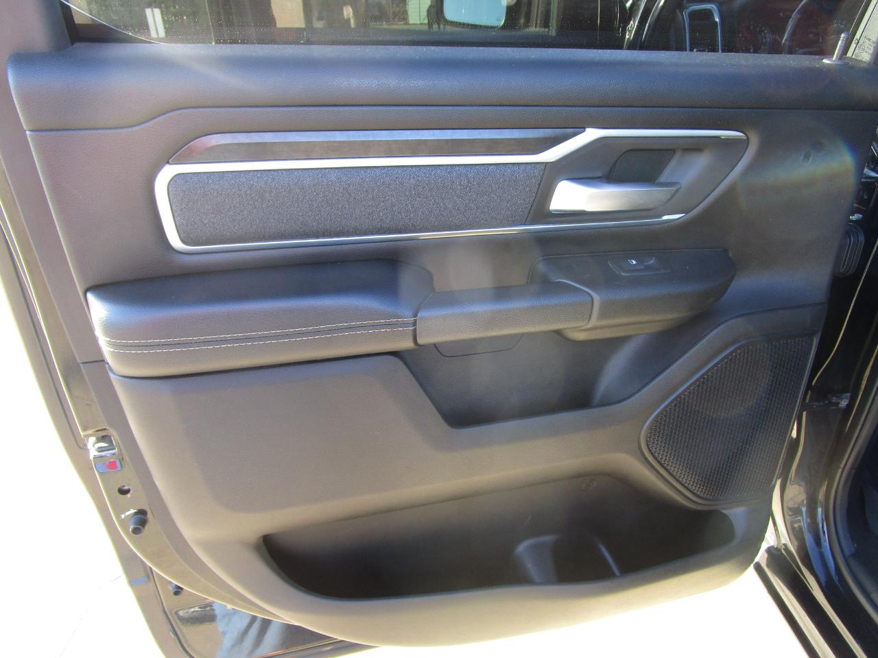 RAM 1500 Big Horn/Lone Star 4x4 Crew Cab 5'7" Box 2019