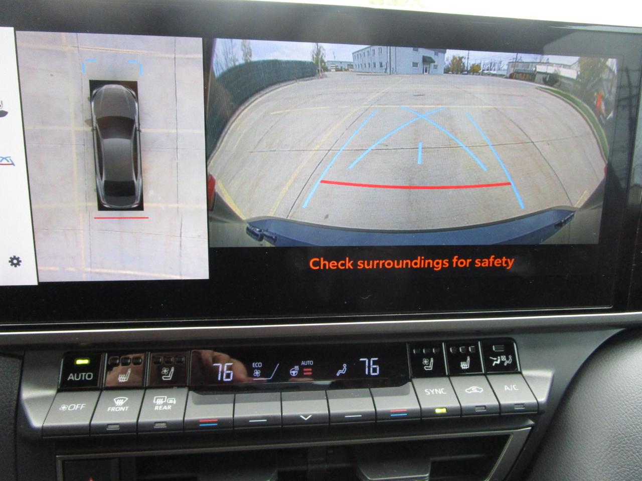 Toyota Camry XSE AWD (Natl) 2025