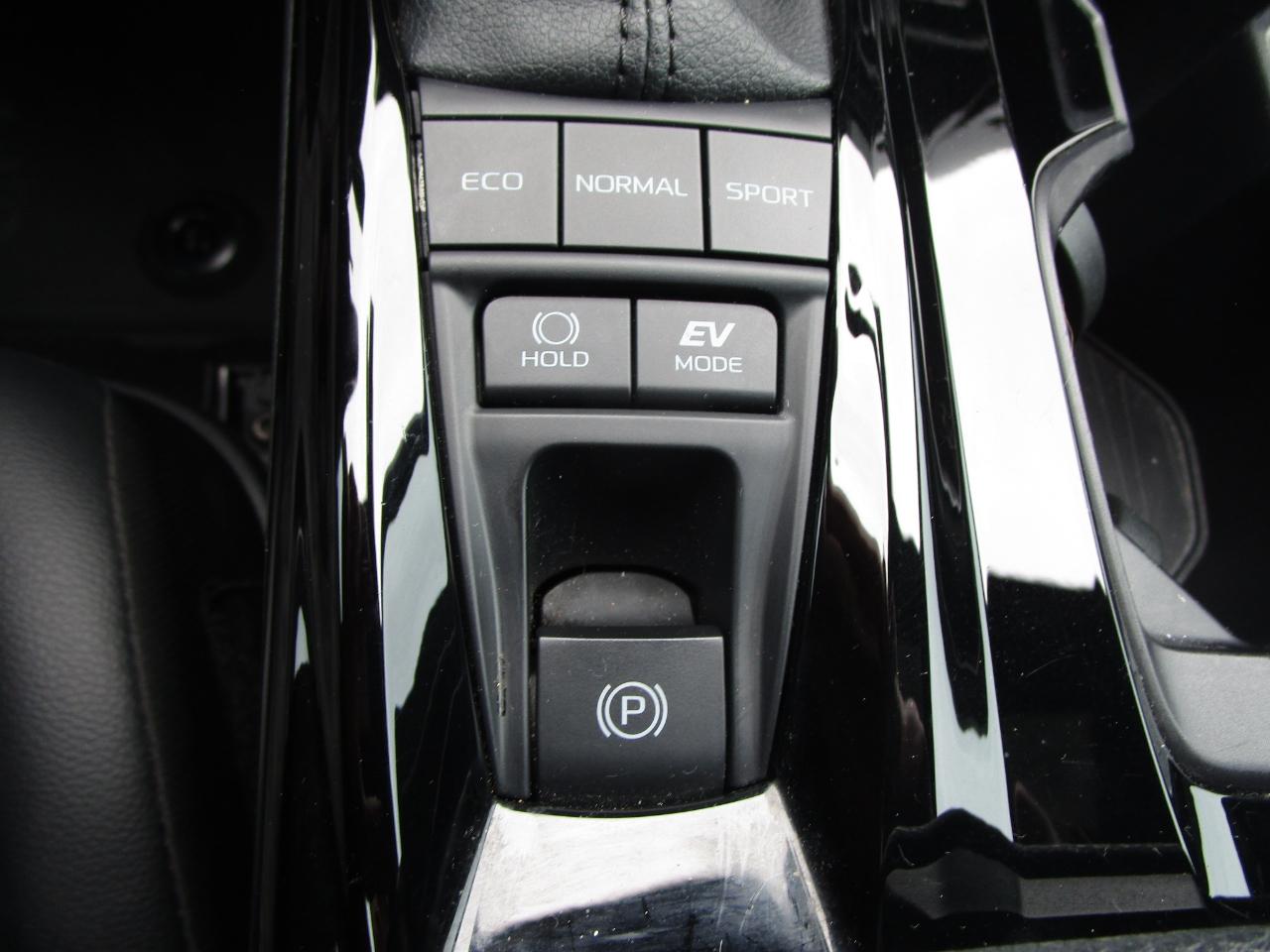 Toyota Camry XSE AWD (Natl) 2025