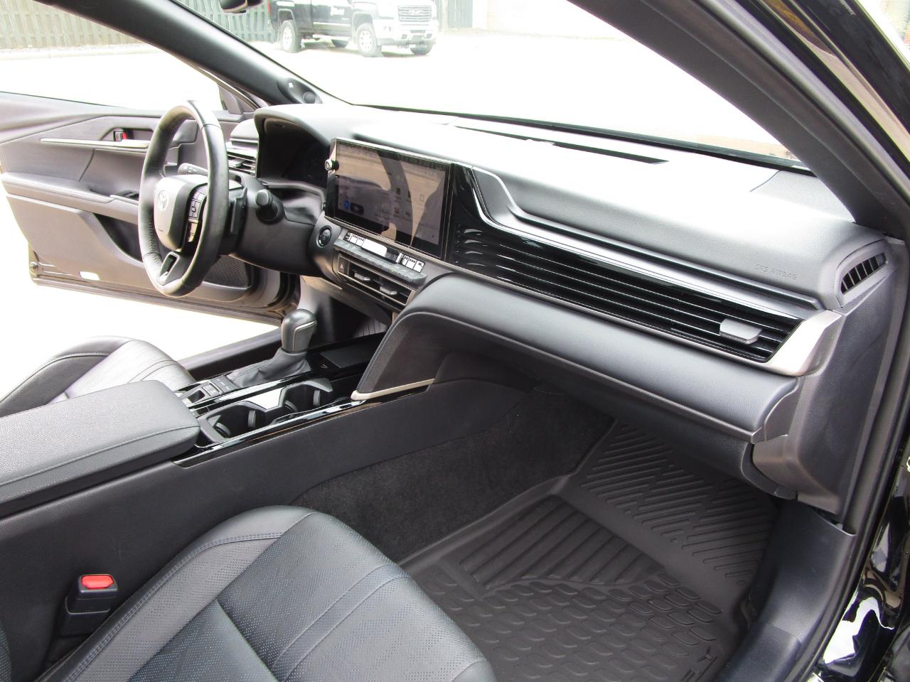 Toyota Camry XSE AWD (Natl) 2025