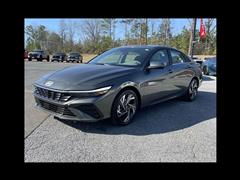 2025 Hyundai Elantra 