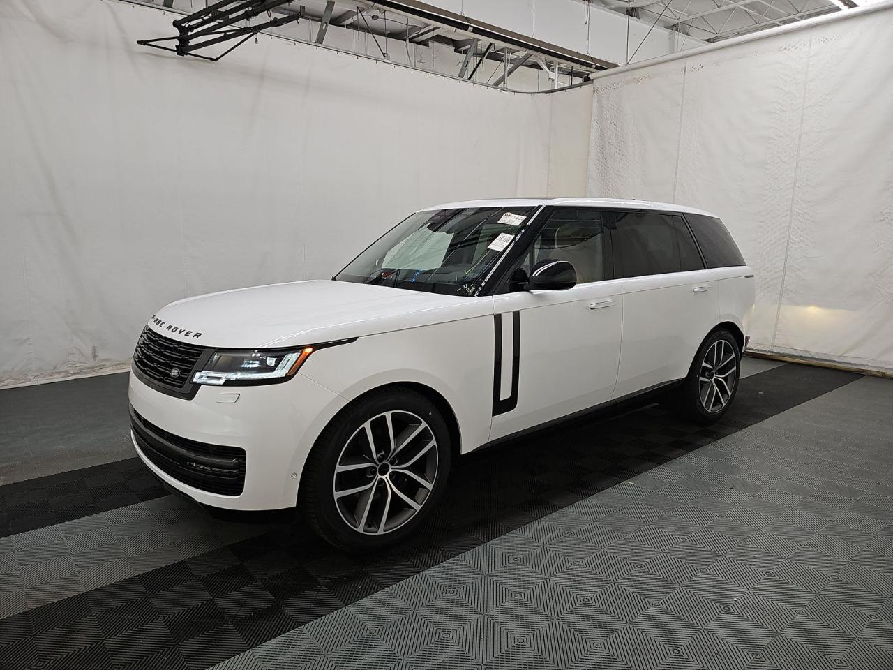 2026 Land Rover New Range Rover SE LWB
