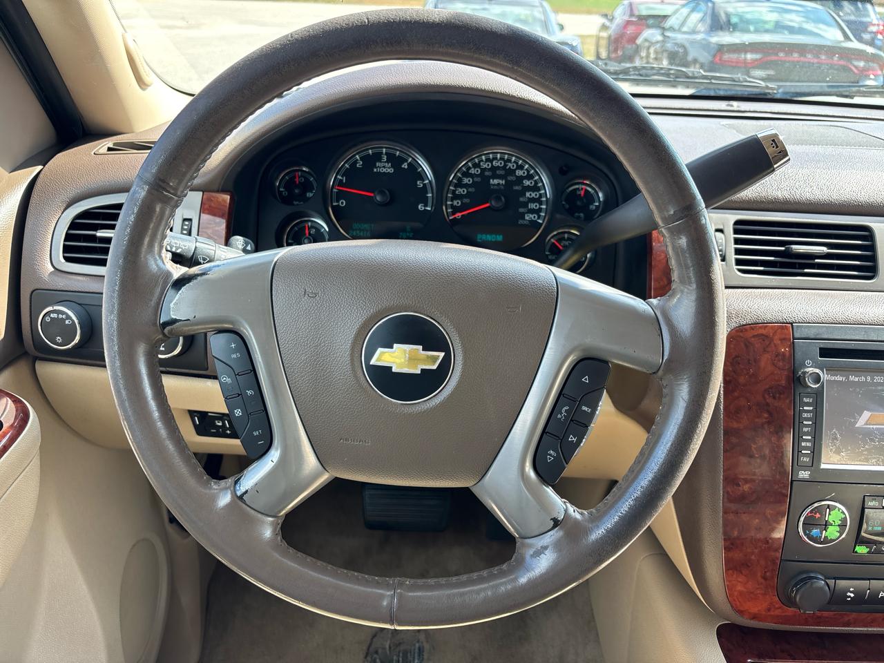 Chevrolet Suburban 4WD 4dr LTZ 2014