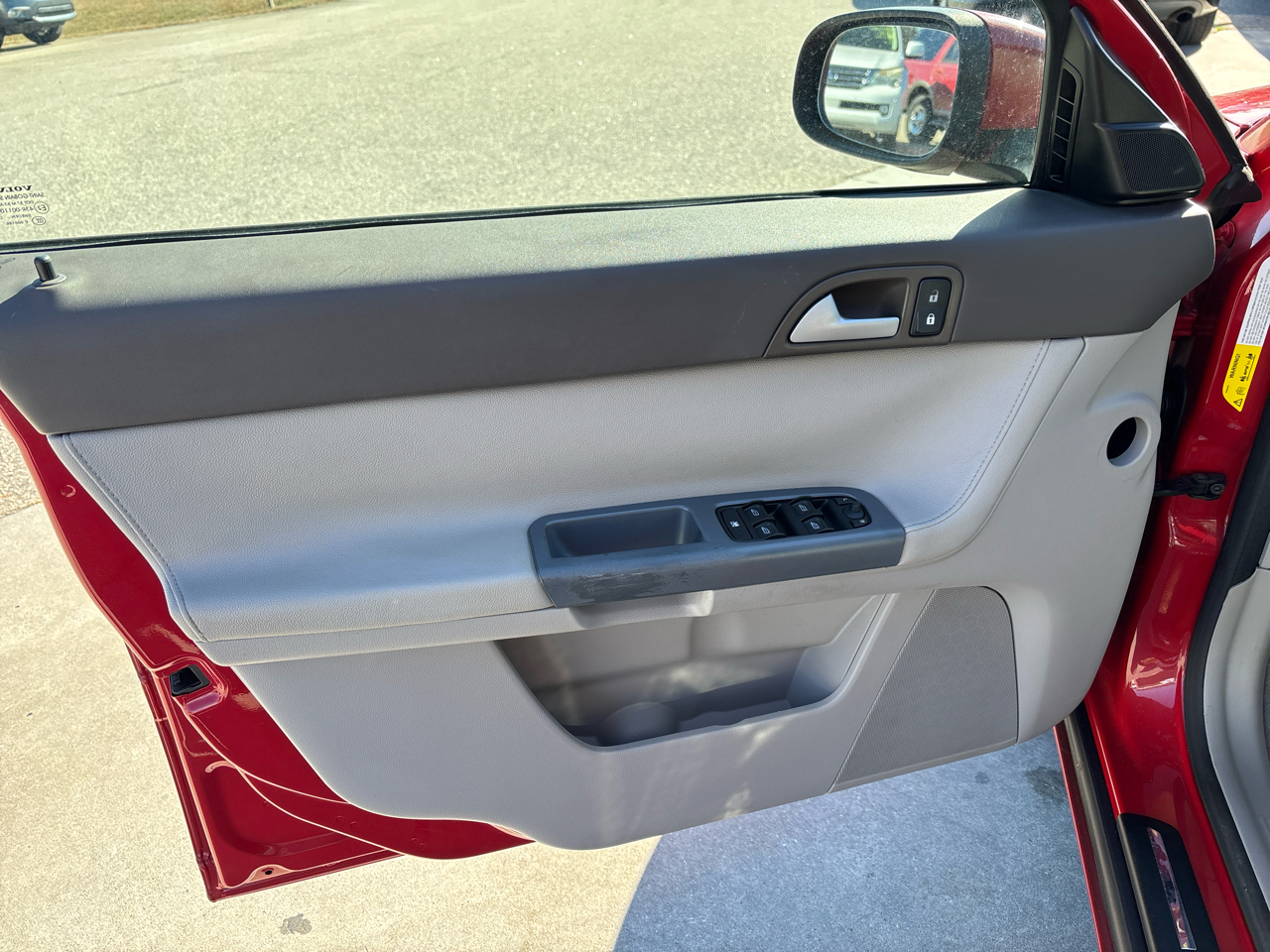 Volvo S40 4dr Sdn 2.4L Auto FWD 2008