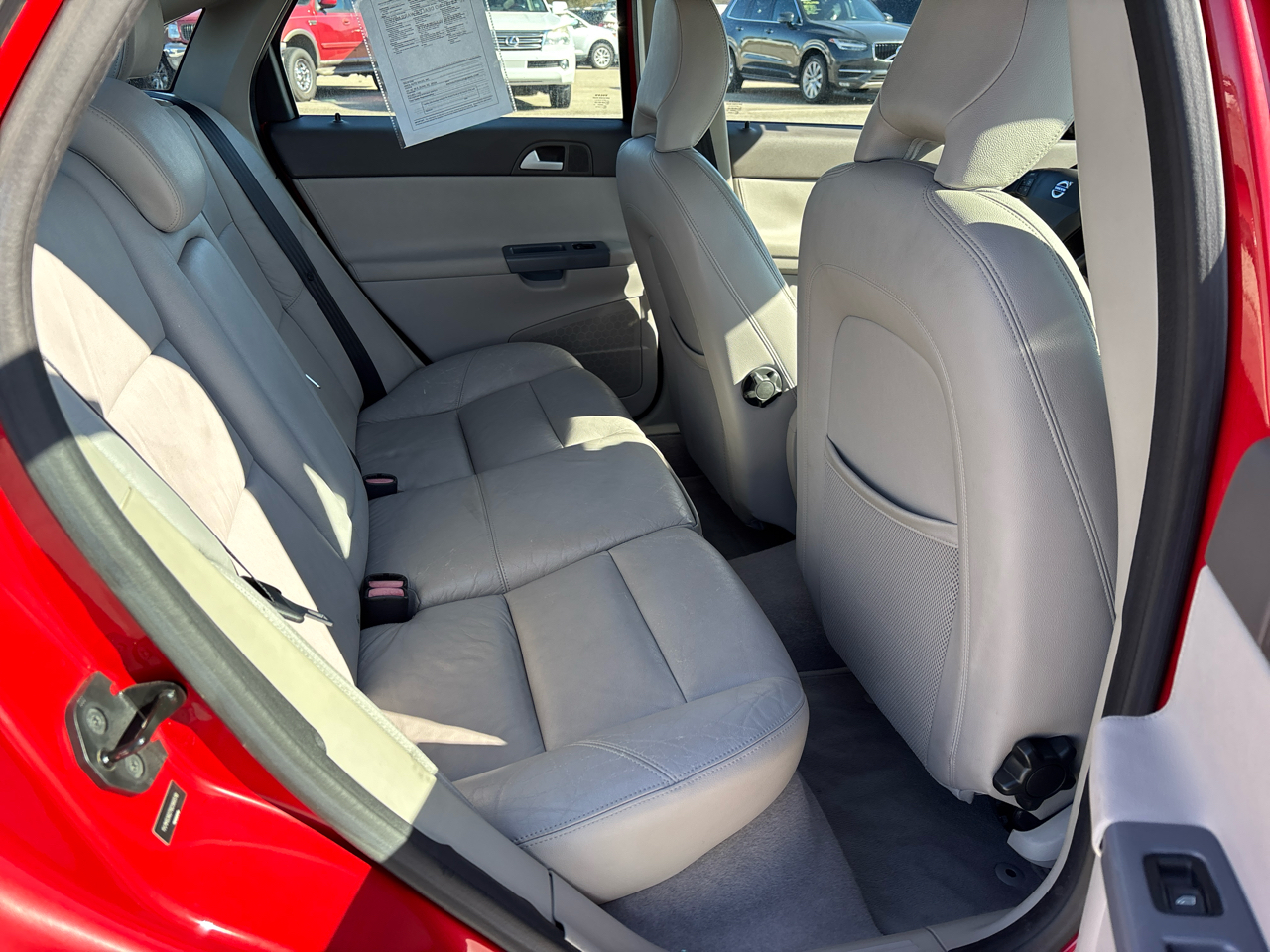 Volvo S40 4dr Sdn 2.4L Auto FWD 2008