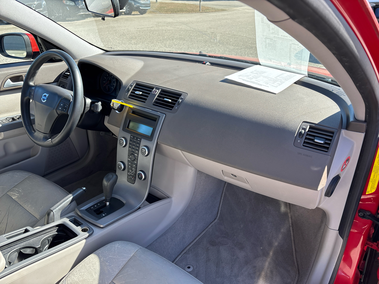 Volvo S40 4dr Sdn 2.4L Auto FWD 2008