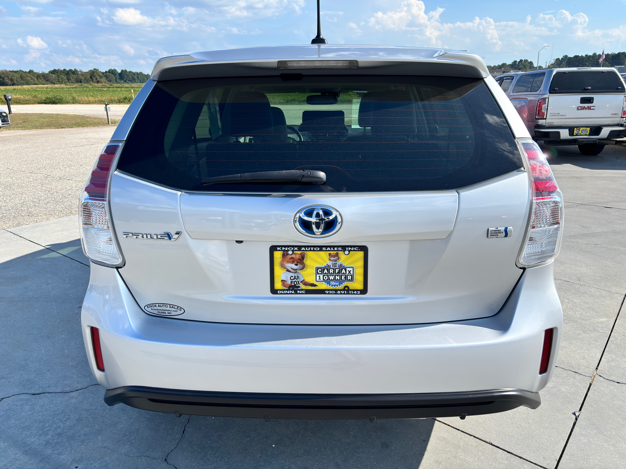 2016 Toyota Prius V Five photo 5