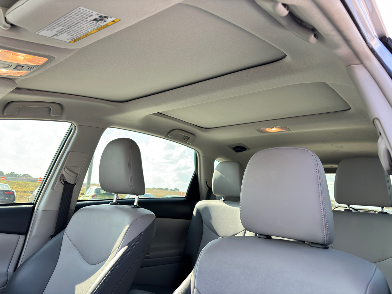 2016 Toyota Prius V Five photo 17