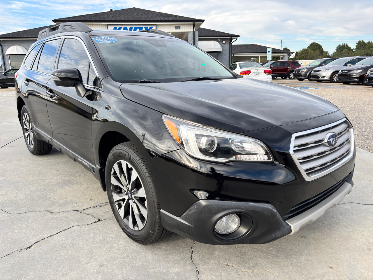 2017 Subaru Outback 3.6R Limited photo 2