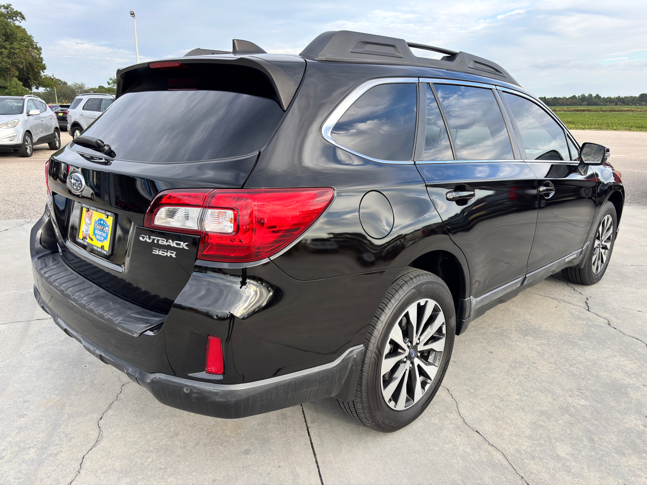2017 Subaru Outback 3.6R Limited photo 4